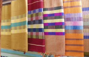 lema-weaving-association-of-san-juan-la-laguna-table-setting